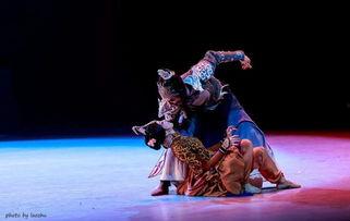 唐诗逸舞蹈视频