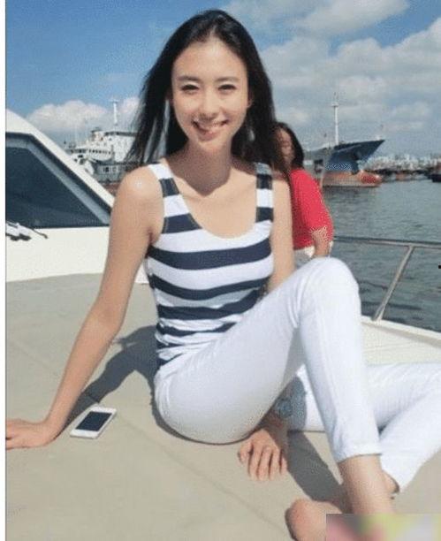 翟凌视频,揭秘明星背后的真实生活